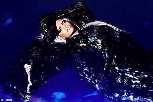 تیپ عجیب و غریب ریحانا خواننده مشهور سوژه شد + عکس تیپ عجیب و غریب ریحانا خواننده مشهور سوژه شد + عکس